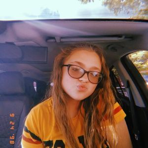 Meet your Posher, Halie